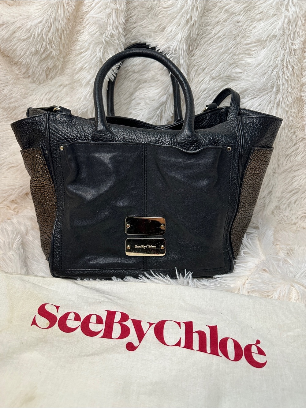See By Chloé Black Leather Tote Purse Handbag Authentic Zipper Dust Bag